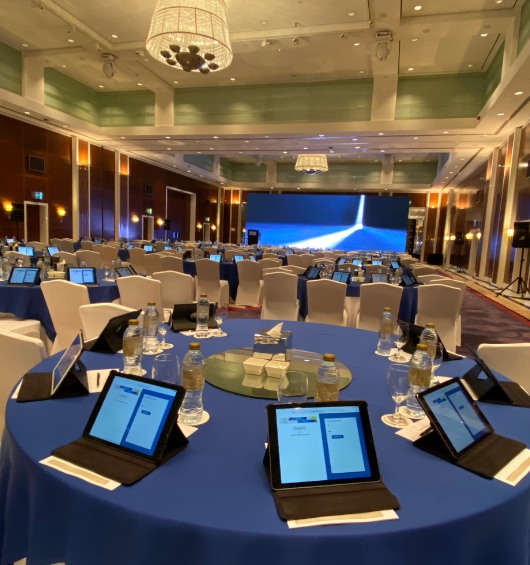 iPad rental being used for Meeting